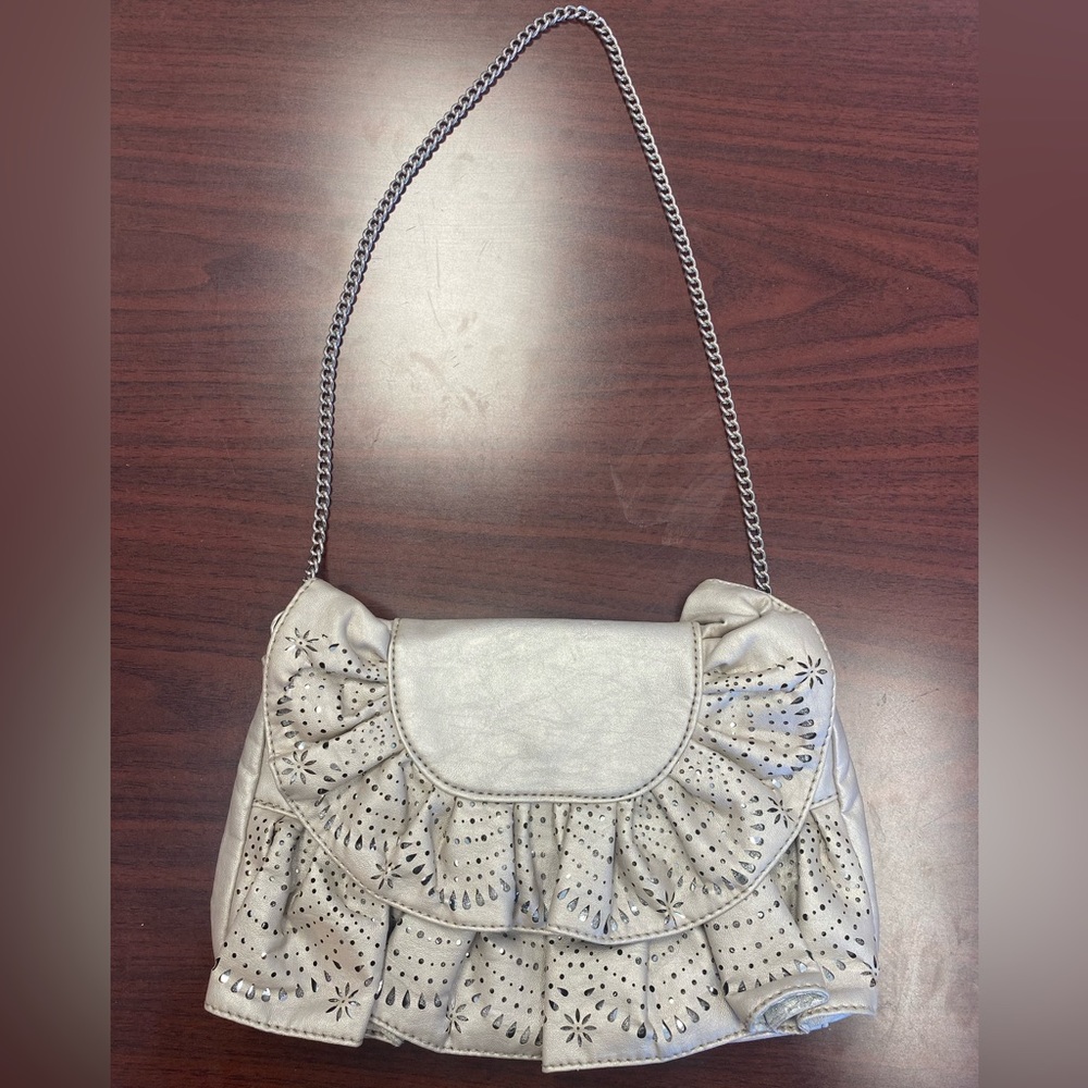 Metallic ruffle shoulder bag